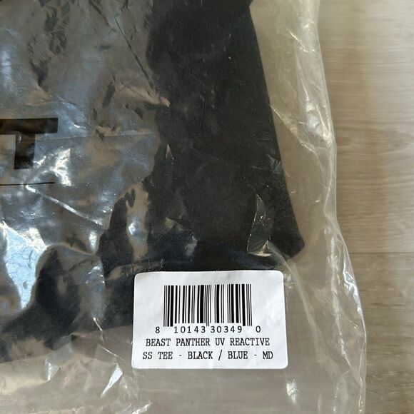 MRBEAST PANTHER UV REACTIVE S/SLEEVE TEE - BLACK /‎ BLUE Size M NWT in pkg - Picture 7 of 7